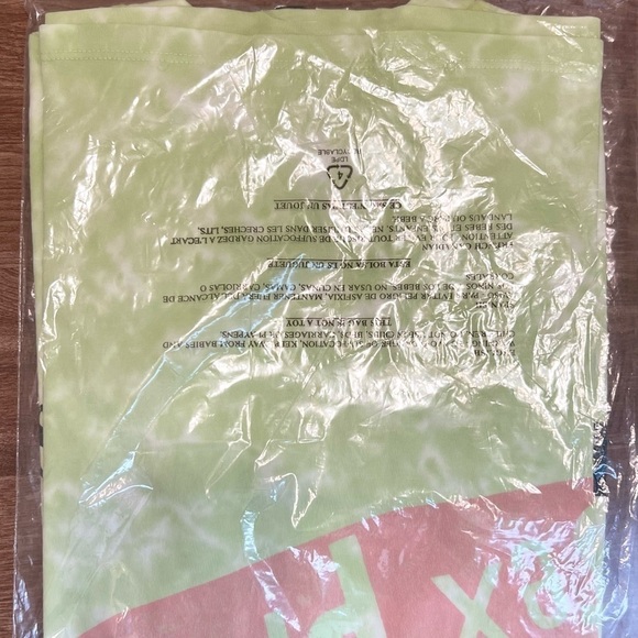 NWT DAYDREAMER Sex Pistols Never Mind The Bollocks 70s Acid Wash Album Tee XS - Picture 9 of 11